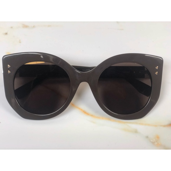 fendi sunglasses peekaboo